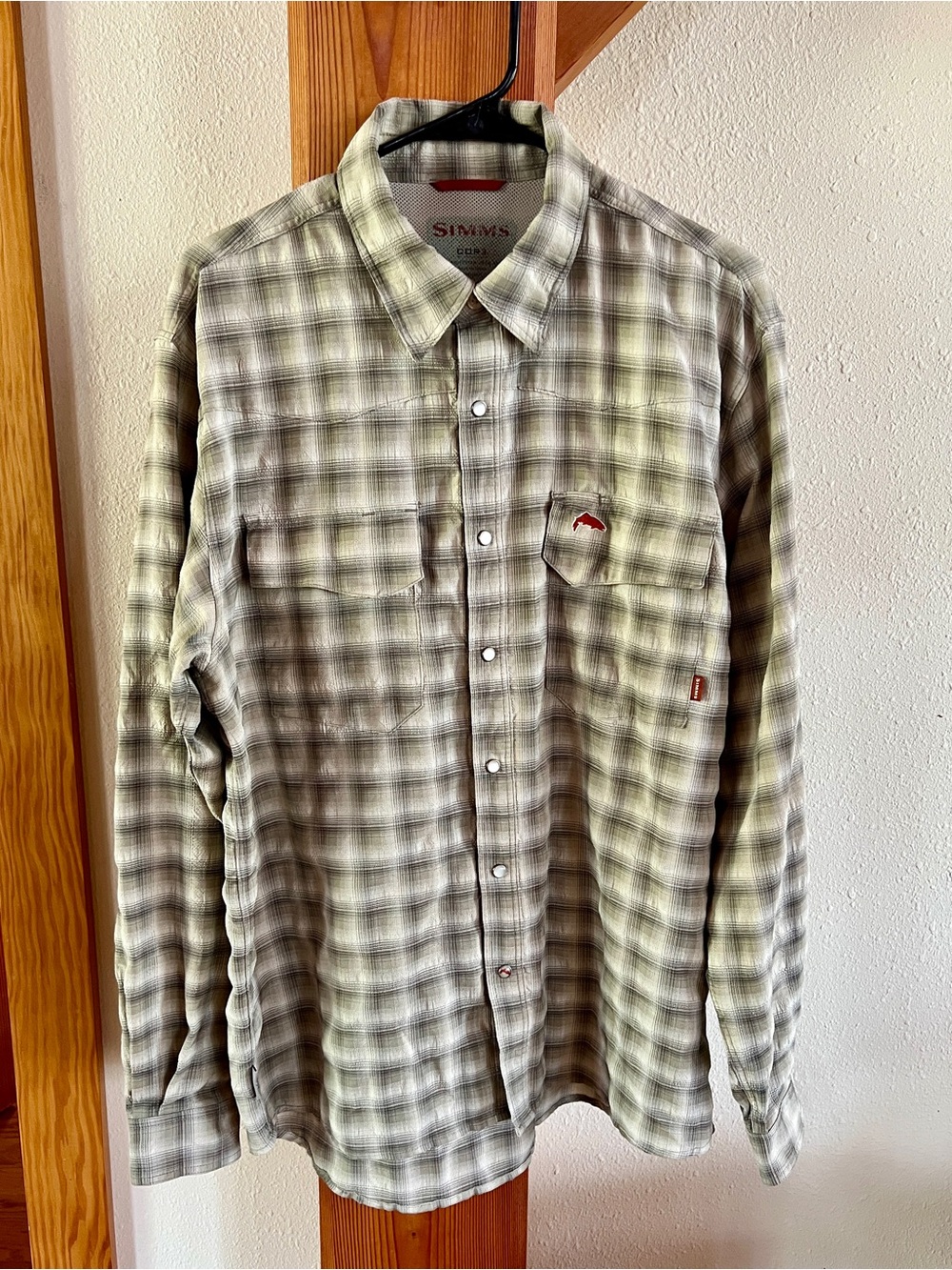 Simms Big Sky Cor3 Gray and Cream Plaid Long-Sleeve shirt size large